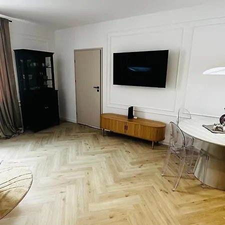 Nowy Rynek Apartman *